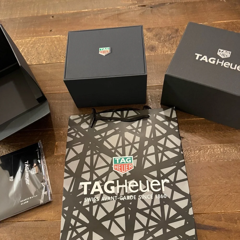 Stock TAG Heuer Black and Gray Packaging Set